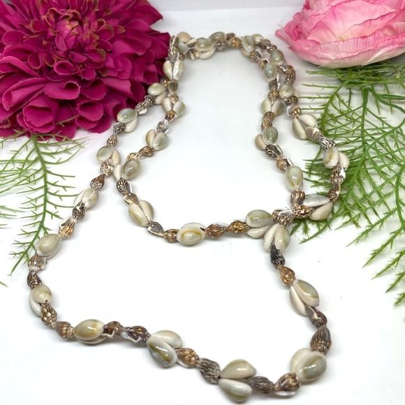Jewelry - NEW⚜️Genuine Shell Beaded Long Necklace